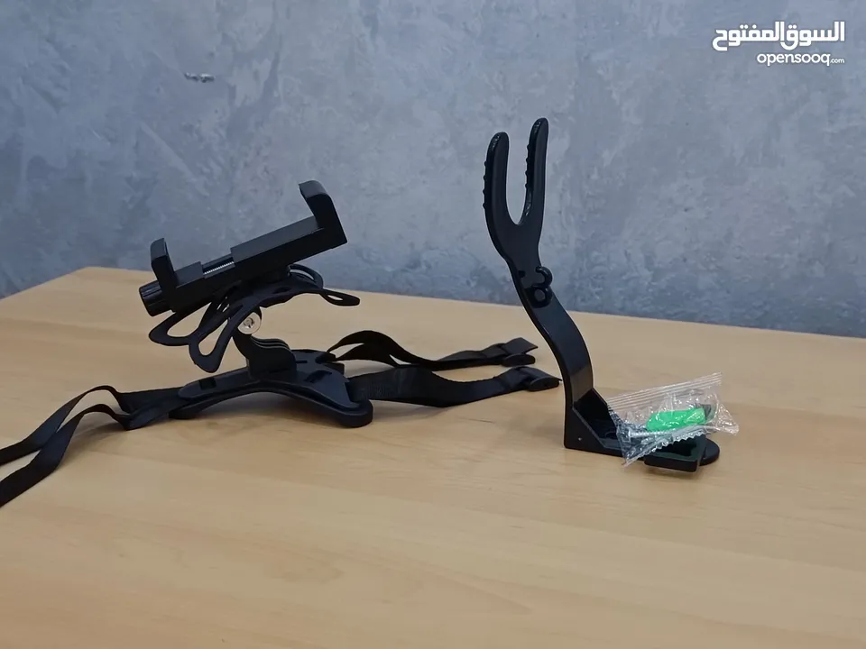 خوذت LS2   حجم XL  الون كاتم  جديده مع مستلزمات 3 اقنعه للوجه مع ستاند للكمره وجوال. وعلاقه للخوذه