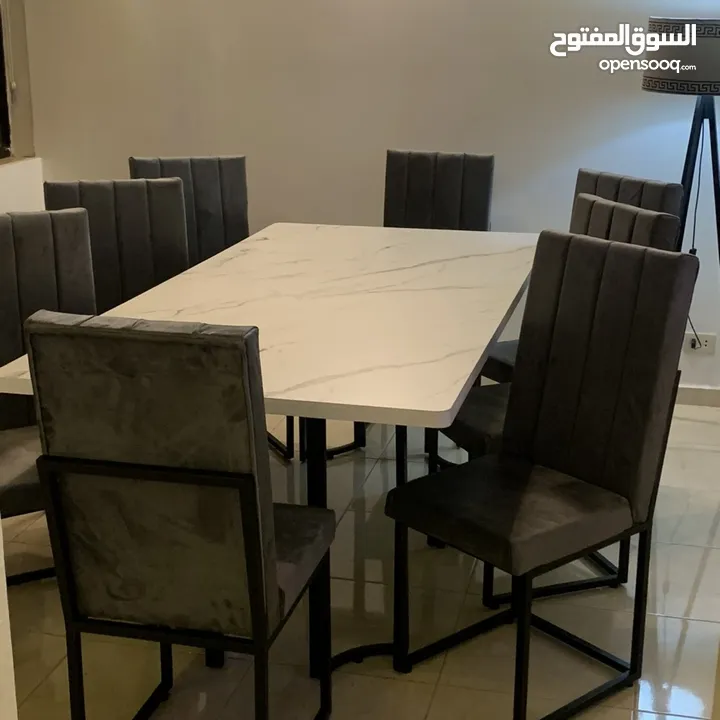 طاولة سفرة للبيع 8 كراسي