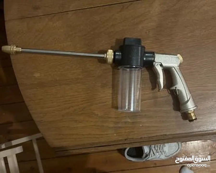 فرد رش ماء صلب متعدد الوظائف