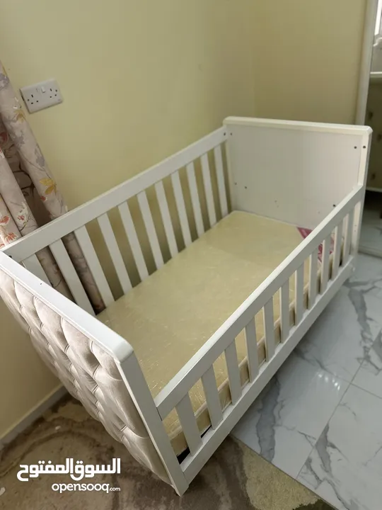 Baby crib/bed
