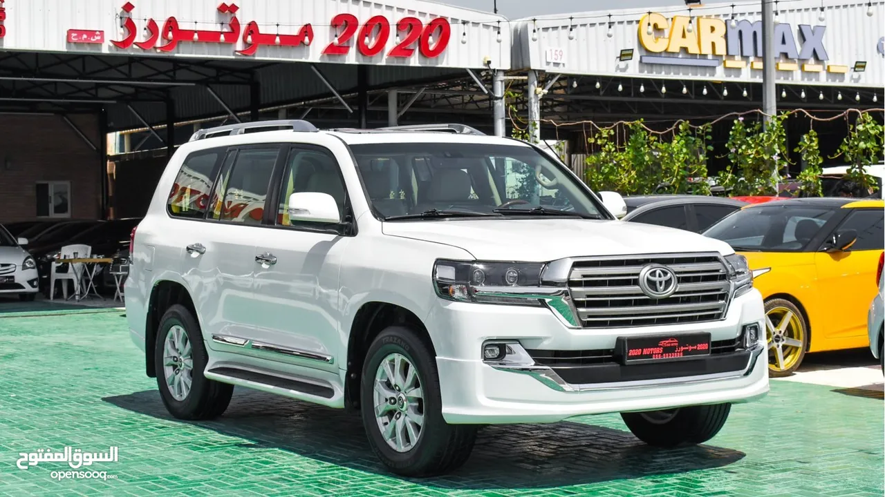 Toyota Land Cruiser 2016 GCC V6 - With sunroof