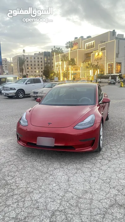 Tesla model 3 2022 standard plus/7 جيد / اتوسكور A/ عداد قليل كاش وبالاقساط