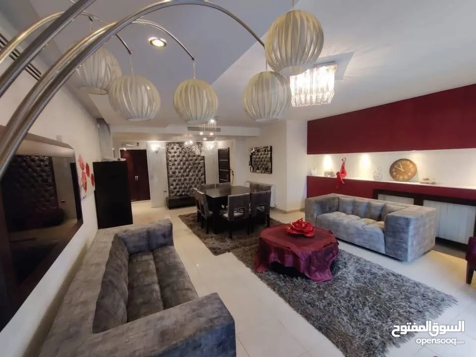 شق للبيع مع حديقه في المصيون قرب  فندق الكرمل