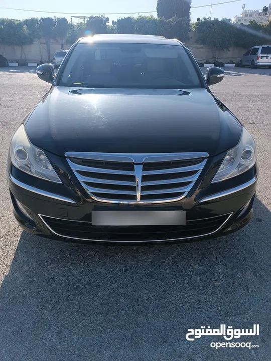 هيونداي جينيسس 2013