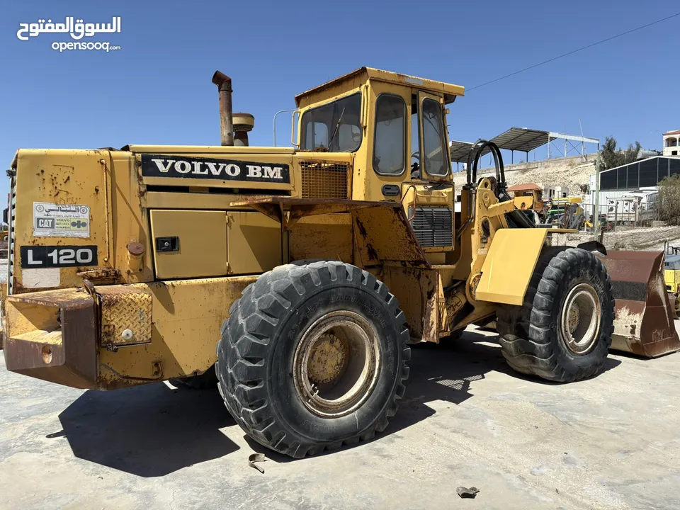 فولفو L120 حرة للبدل