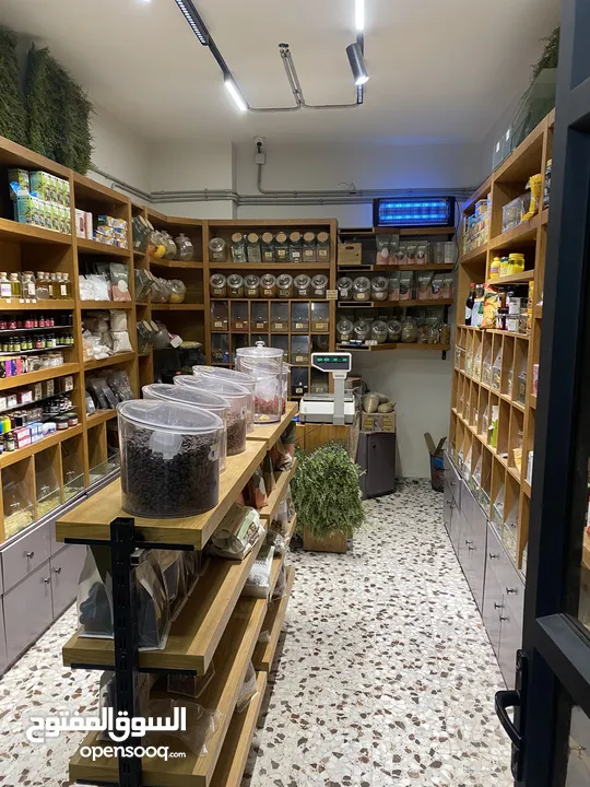 محل بهارات للبيع