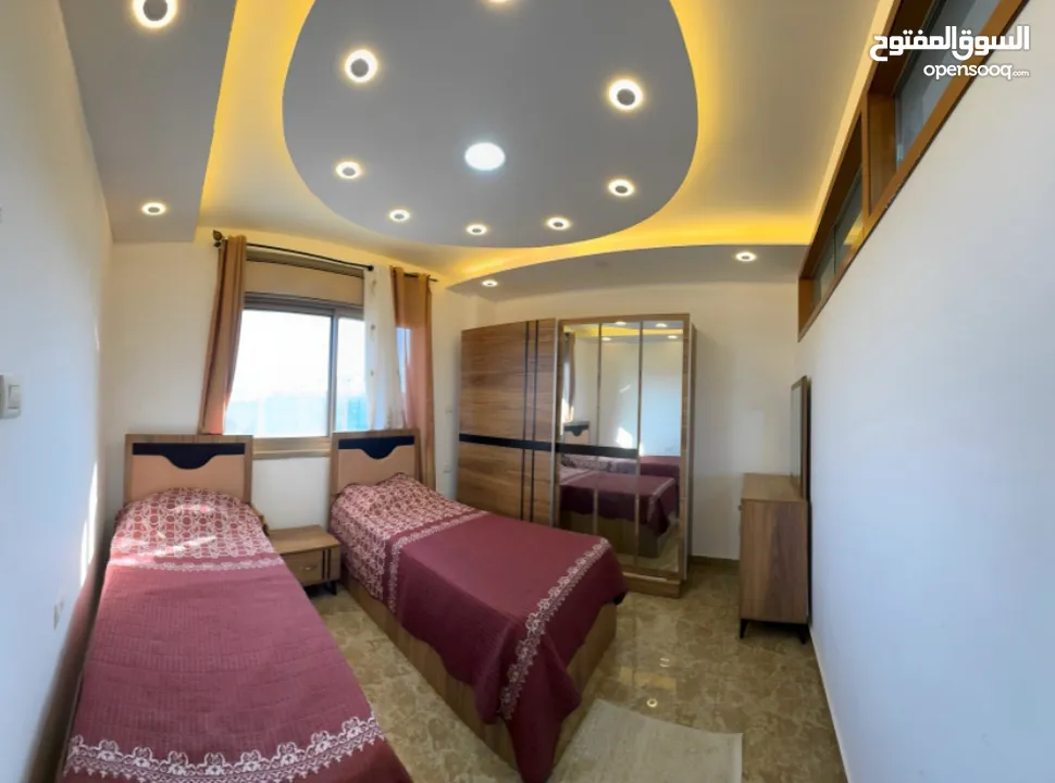 روف للايجار مفروش بالكامل في اجمل مناطق البيرة التواصل مع المالك مباشرة دون عمولة (1250) دولار