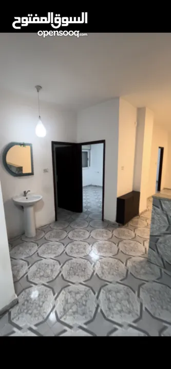 شقة للايجار في بيتونيا, عمارة الجوهرة، بالقرب من دوار الفواكة