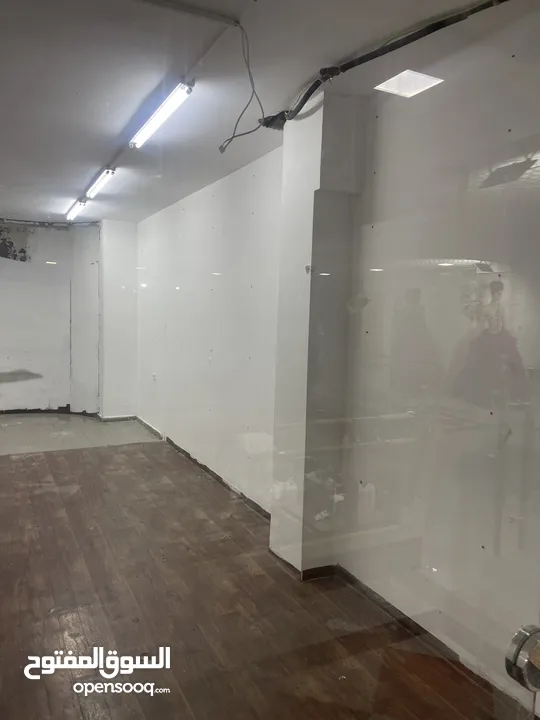 محل تجاري وسط رام الله للضمان