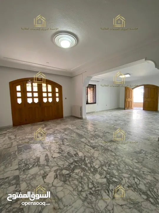 فيلا للايجار .. يوجد خيارات اخرى Villa for rent.. other options available / V152