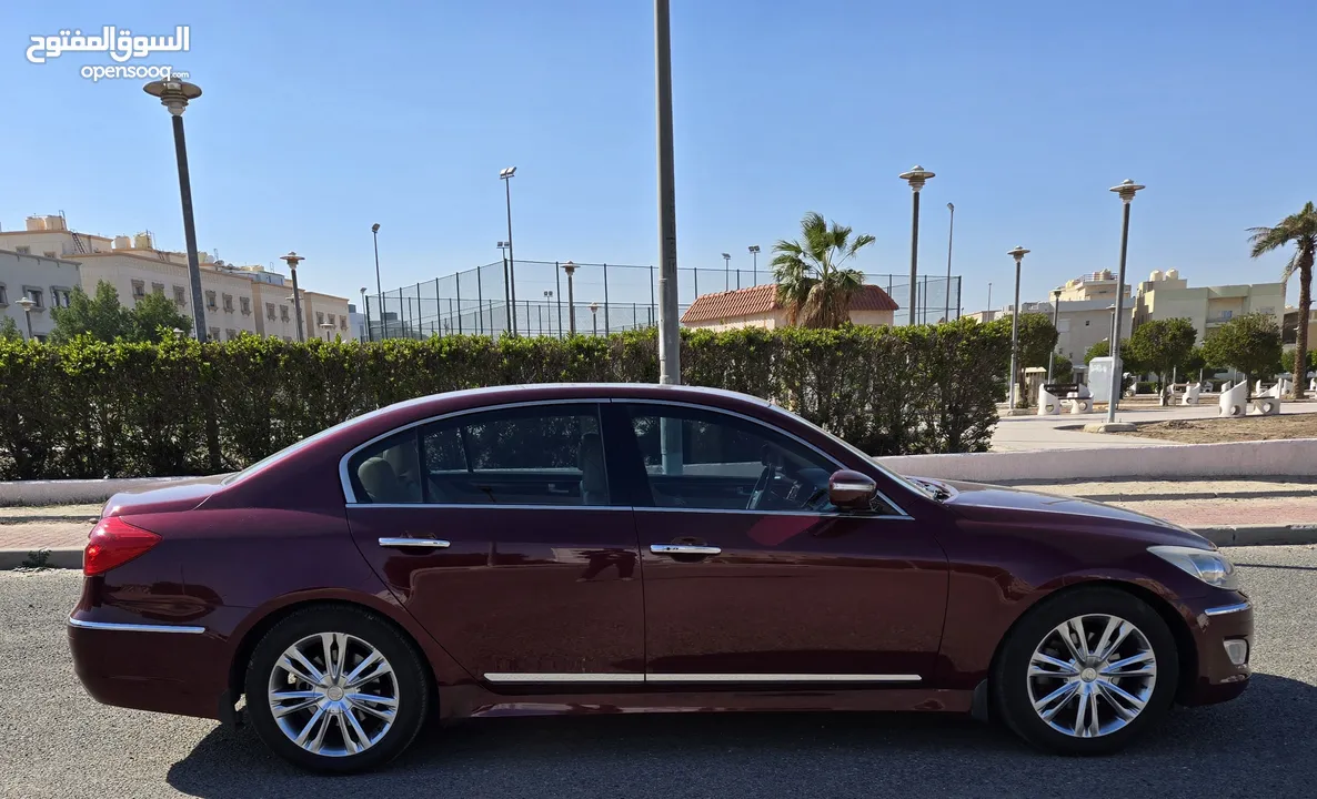 Hyundai genesis 2012 Full Option شرط الفحص بحاله وكاله