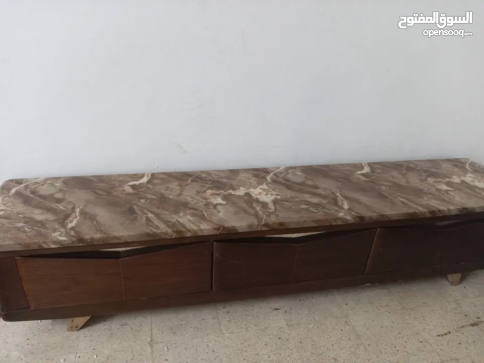 طاولة فوقهار خامة مافيهاولاخدش رجاء الاتصال