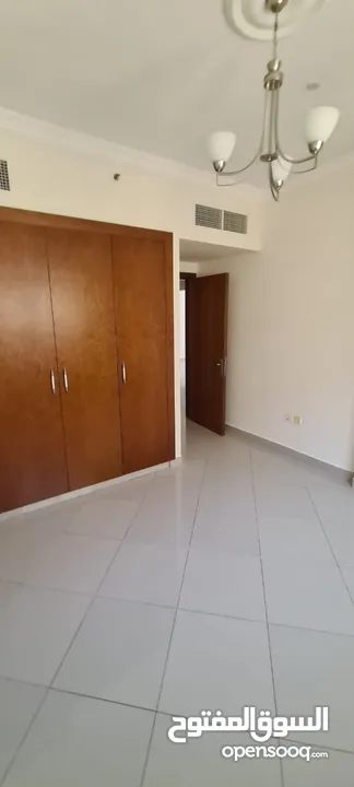 55,000 درهم سنويًا 3 غرف (إحداها ماستر) + صالة و3 حمامات بإطلالة بحرية خلّابة ، قريب من مخرج دبي