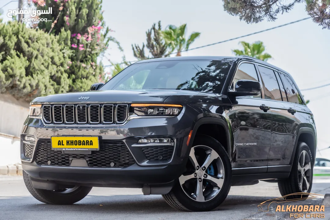 Jeep Grand Cherokee 2022 Limited Plug in hybrid 4xe  السيارة بحالة ممتازة جدا و قطعت
