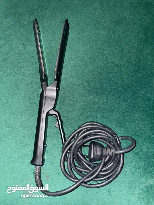 ‎فرشاة فرد الشعر و ‎مكواة فرد الشعر Hair Brush Straightener and Hair Straightener