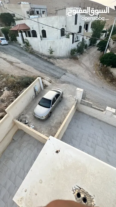 عماره طابقين للبيع تشطيب ديلوكس عمر البناء 5سنوات