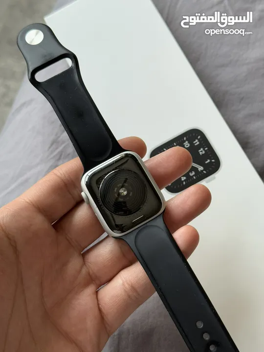 Apple Watch SE 44mm ساعة ابل