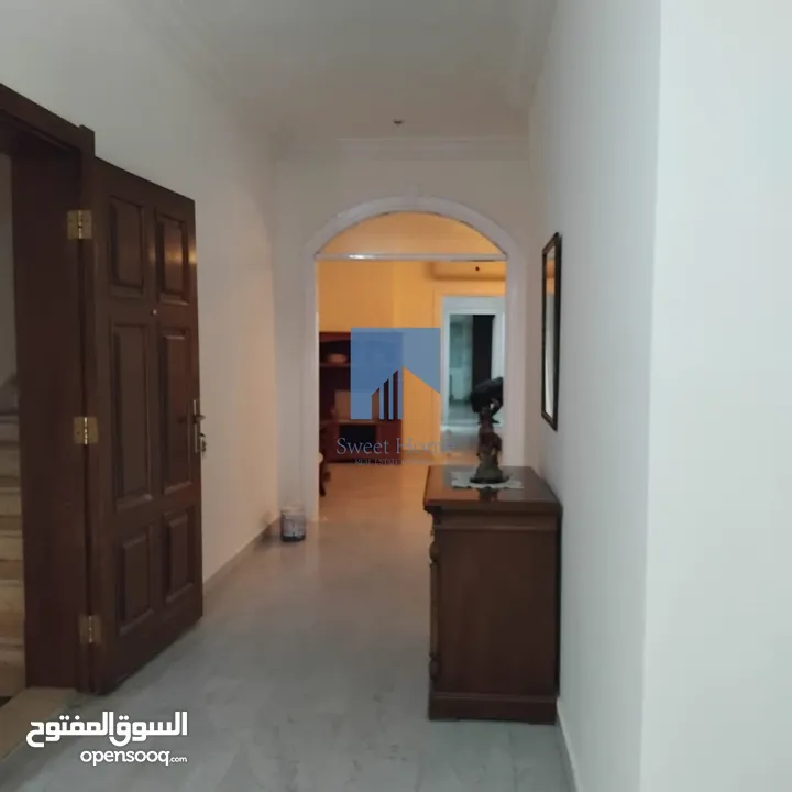 شقة فاخرة للبيع في دير غبار  قرب دوار الهاشميين طابق اول 200م تشطيب سوبر ديلوكس بسعر مغري