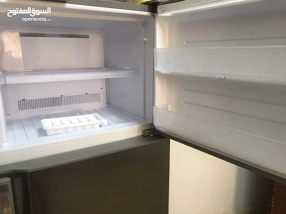 ثلاجة تورنيدو ايطالي الصنع