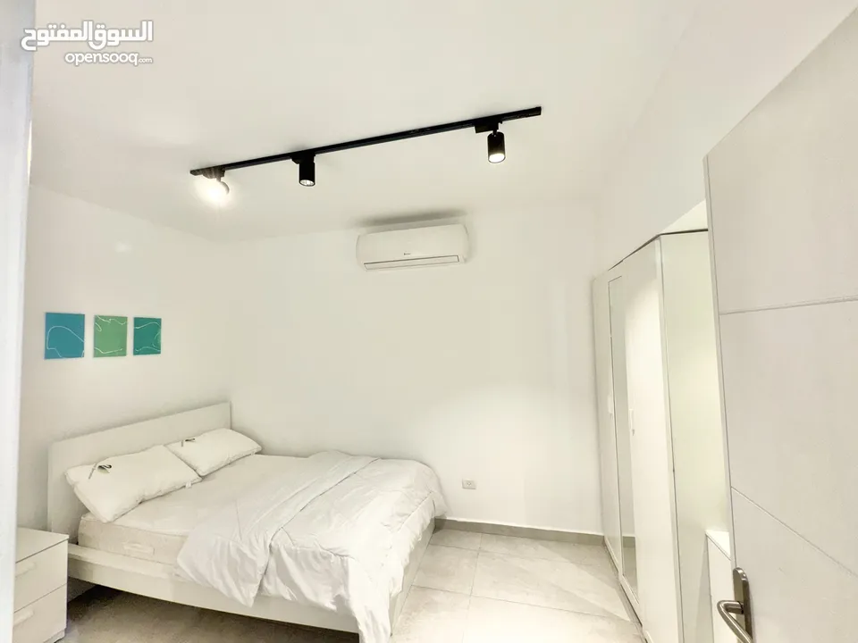ستيديو مفروش شامل نت وماء