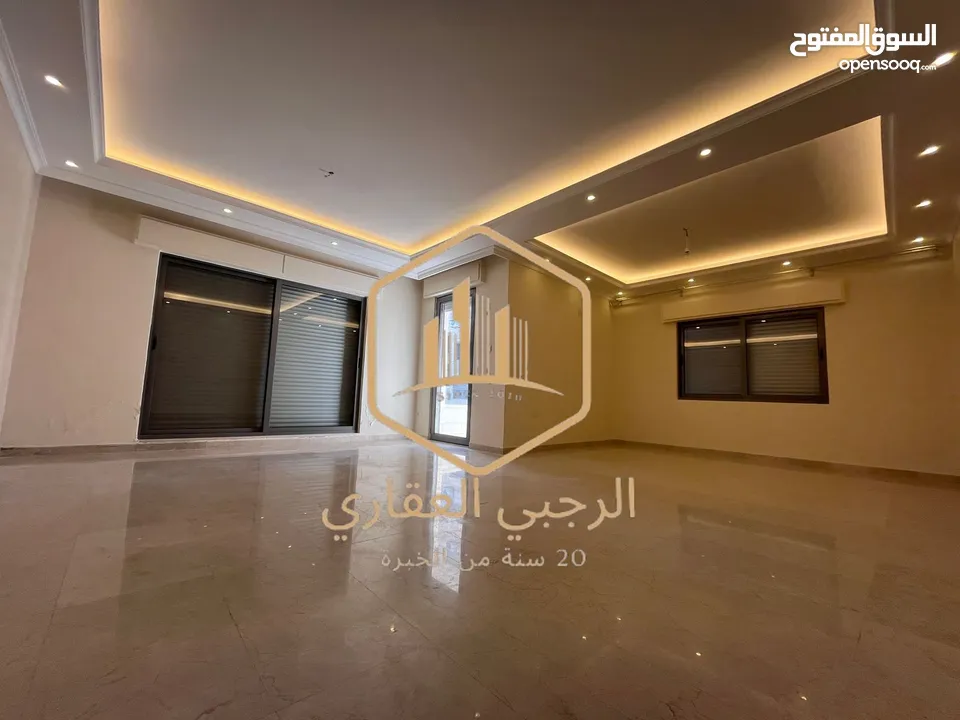 شقة / للايجار / 3نوم / طابق اول من فيلا / 200 متر / دابوق