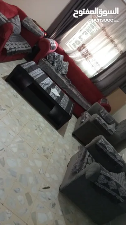 كنب بحاله ممتازه للبيع بضاحية الامير حسن