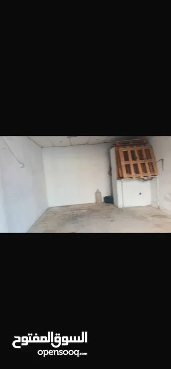 مخزن للإيجار