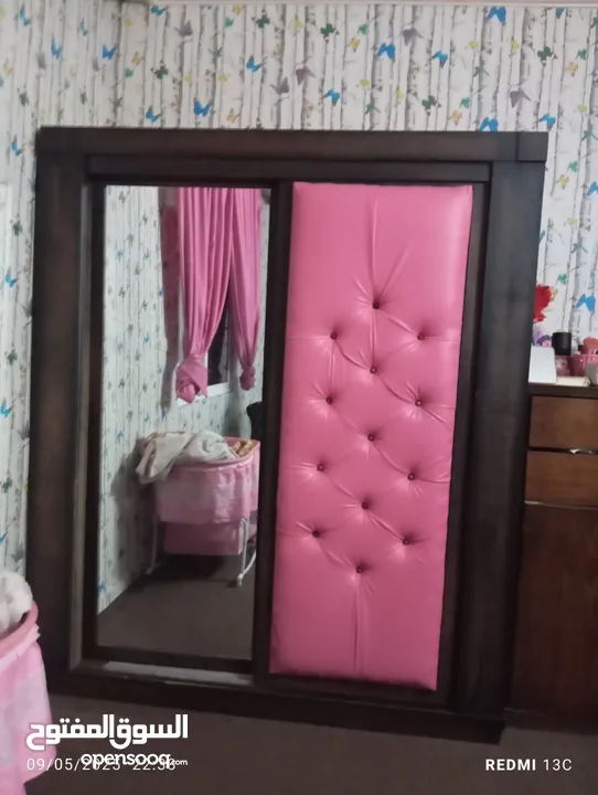 غرفه نوم بنات تختين مع خزانه وتسريحه