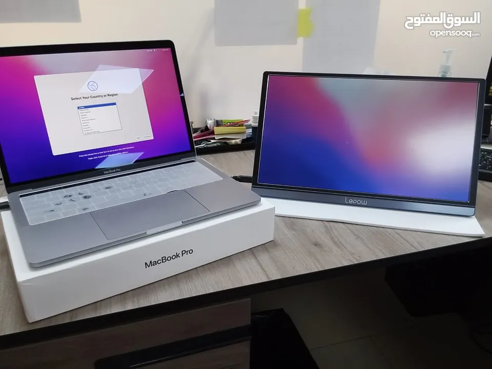ماك بوك برو 2019  15.6" MacBook pro 13.3" + Ext monitor