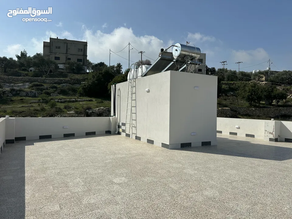 بيع بيت مستقل (فيلا) بالسلط  دعم الغزالات ,ام جوزة، تشطيبات فاخرى، بناء 230م ترسات 400م ,900م ارض