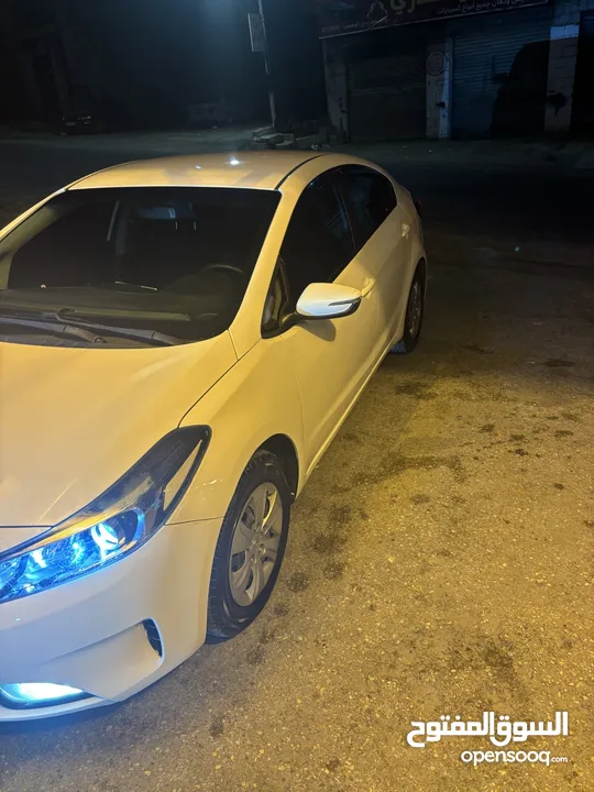 سيارات للايجار بنزين وكهرباء بأعلى المواصفات وسيارات حديثه واقل الاسعار