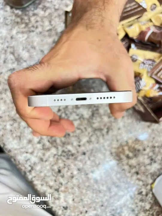 ايفون 14 بلس