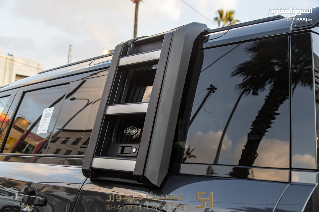 Land Rover Defender 2023 X-dynamic plug in hybrid  Urban package