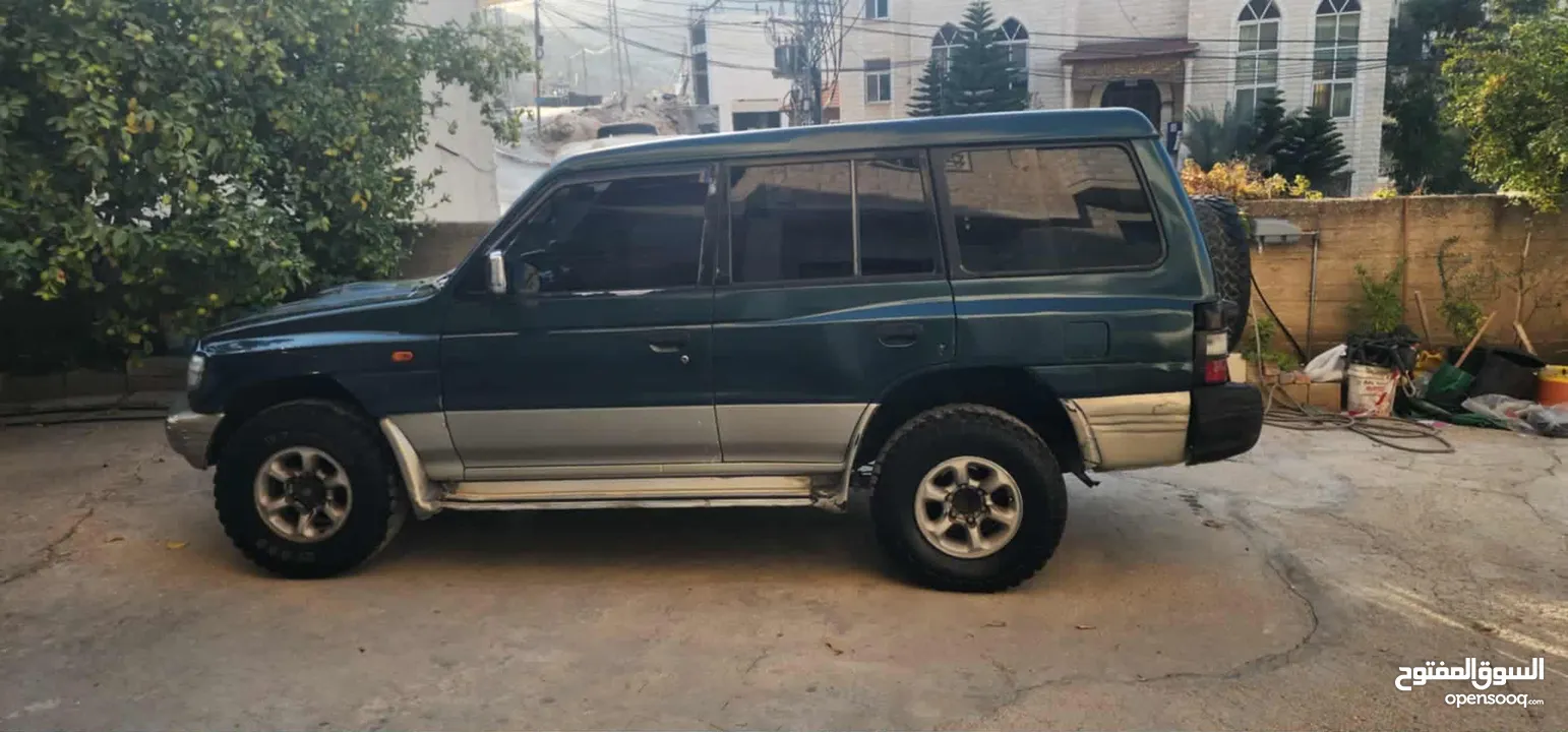 جب باجيرو دفع رباعي موديل 2000