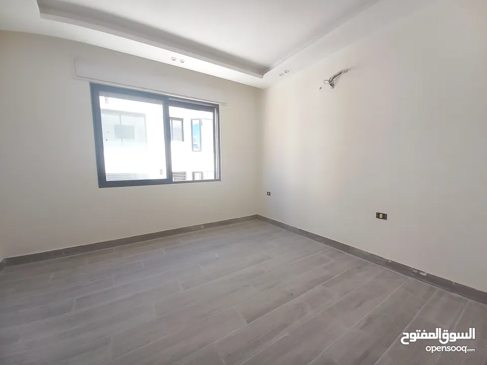 Apartment For Sale In Um Al Summaq ( Property 42772 )-174782811