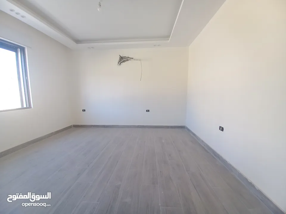 Apartment For Sale In Um Al Summaq ( Property 42774 )-174782811