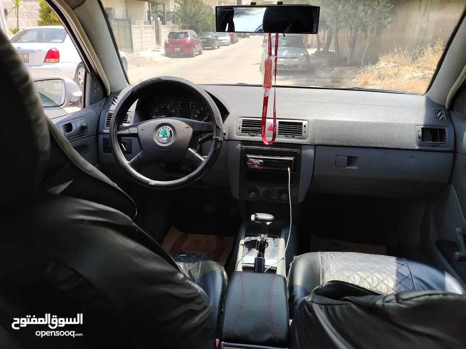 سكودا فابيا للبيع موديل 2004 اوتوماتيك بحالة الوكالة