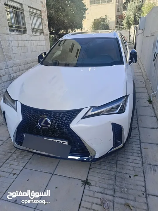 للبيع لكذس UX 250 موديل 2019