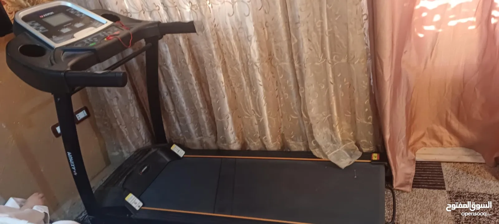 جهاز  مشي تريدميل