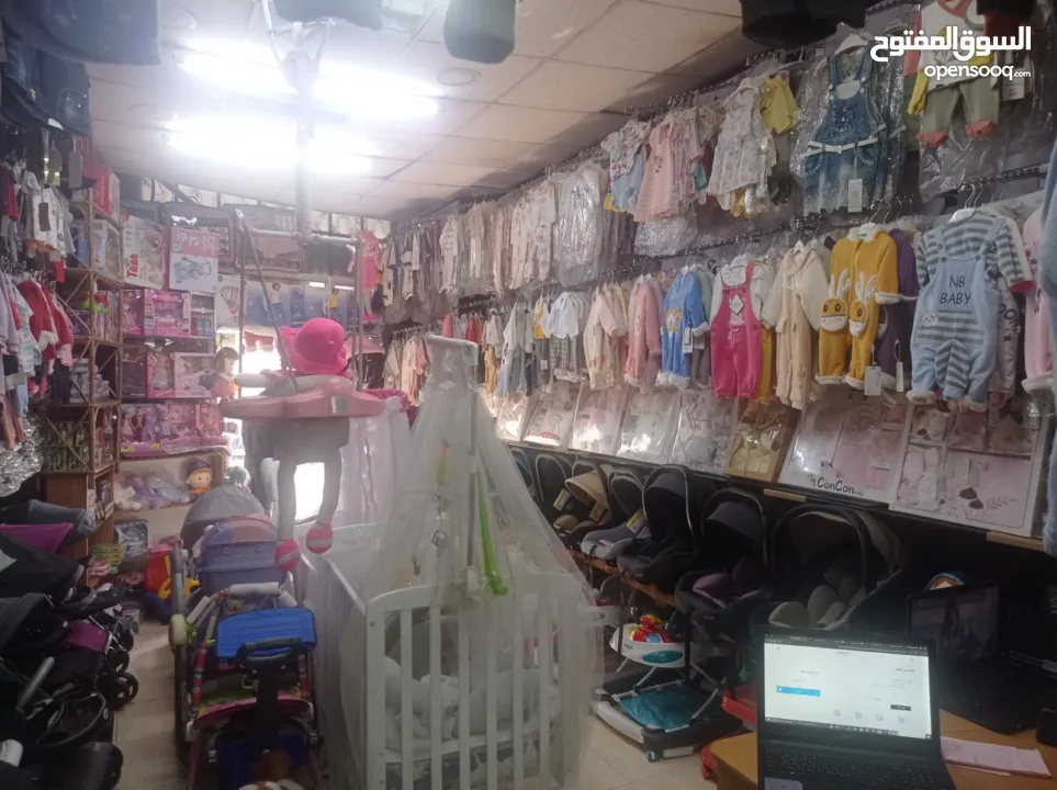 محل تجاري للبيع بالخلو بسعر مغري