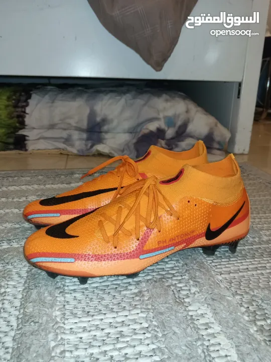 Nike phantom orange