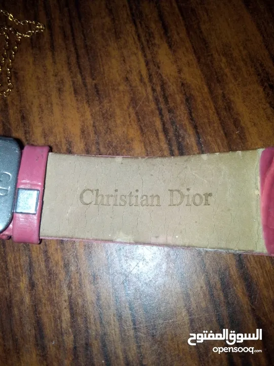 ساعة Dior جيده وجميله