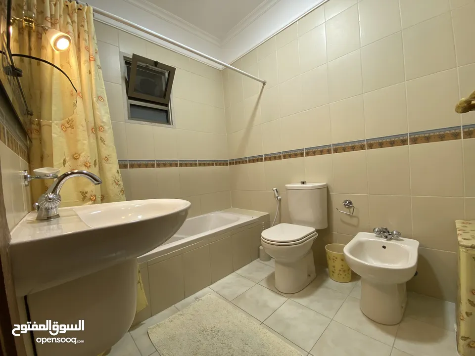 شقة مفروشة كامل للإيجار-طابق اول-175م-الرابية-الجاردنز