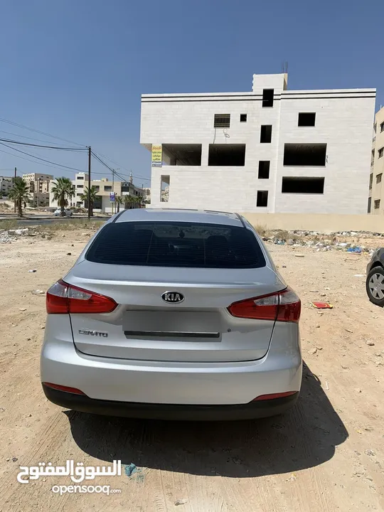كيا سيراتو 2016  K3 نضيفة جداً وارد خليجي مالك ثاني من الحرة استعمال شخصي بدون تطبيقات ولا توصيل ولا