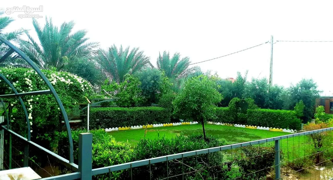 تصميم حدائق بديكور ريفي بسيط ومستدامة