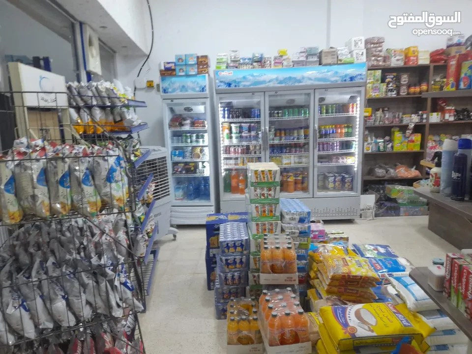 سوبر ماركت للبيع