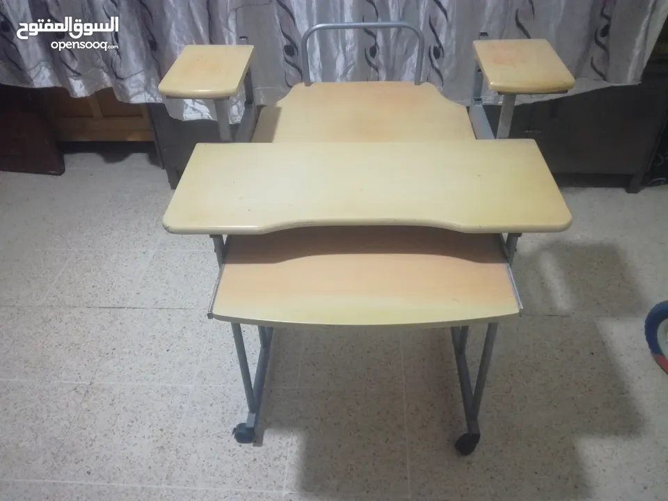 طاولت دراسه منتزه موقع عمان المناره رقم تحت مكتوب
