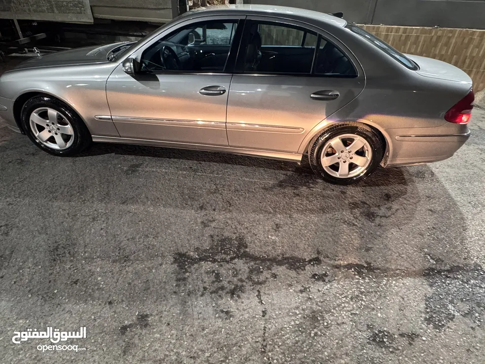 مرسيدس E 200 موديل 2004 للبيع