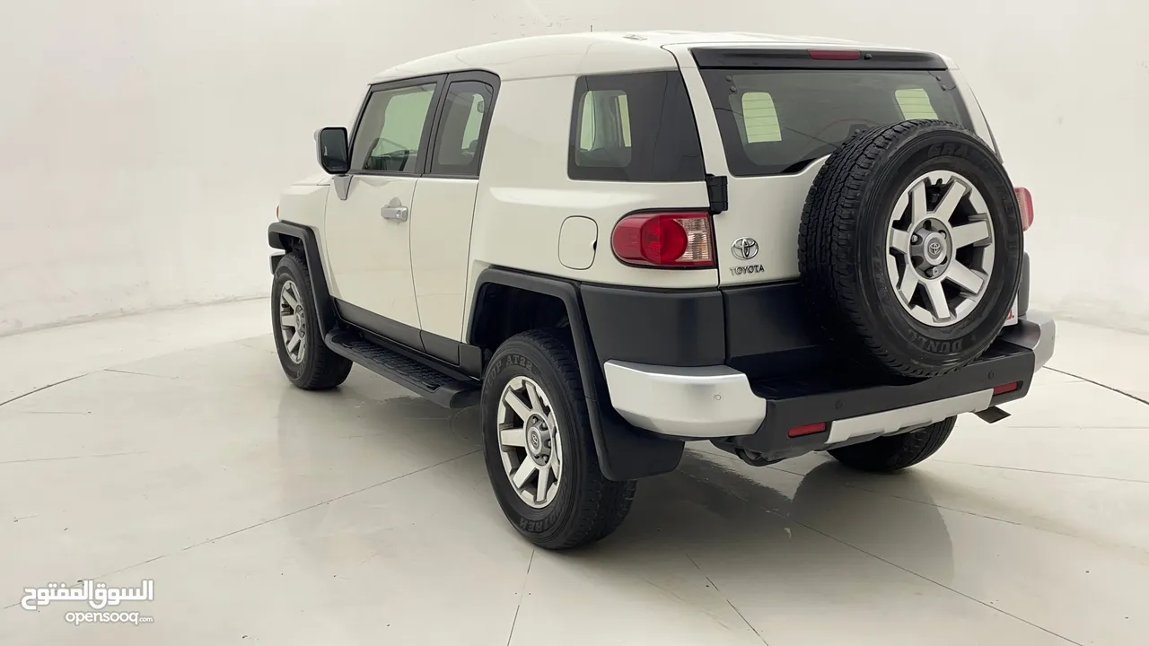 (HOME TEST DRIVE AND ZERO DOWN PAYMENT) TOYOTA FJ CRUISER