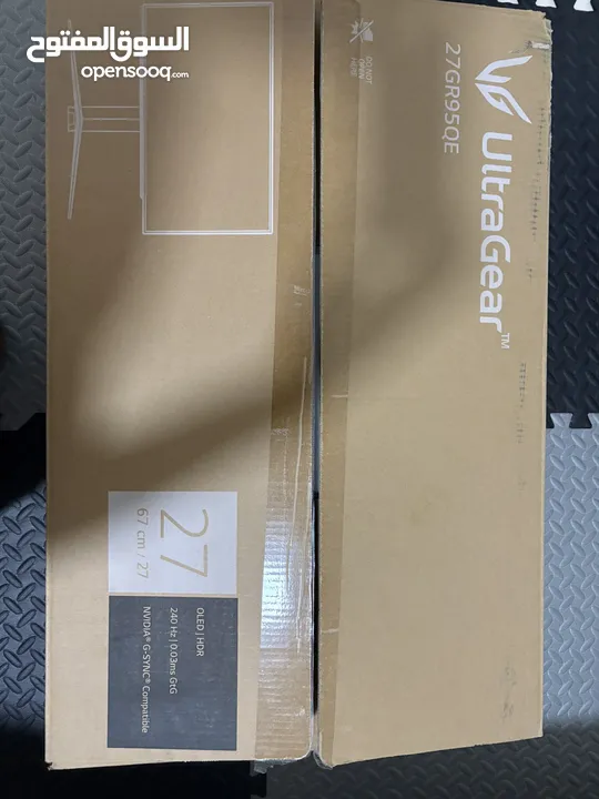 LG UltarGear 27GR95QE